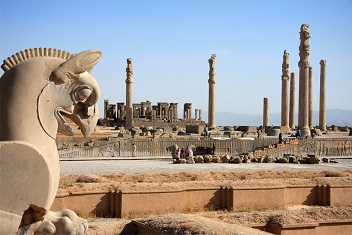 Ruins-of-Persepolis